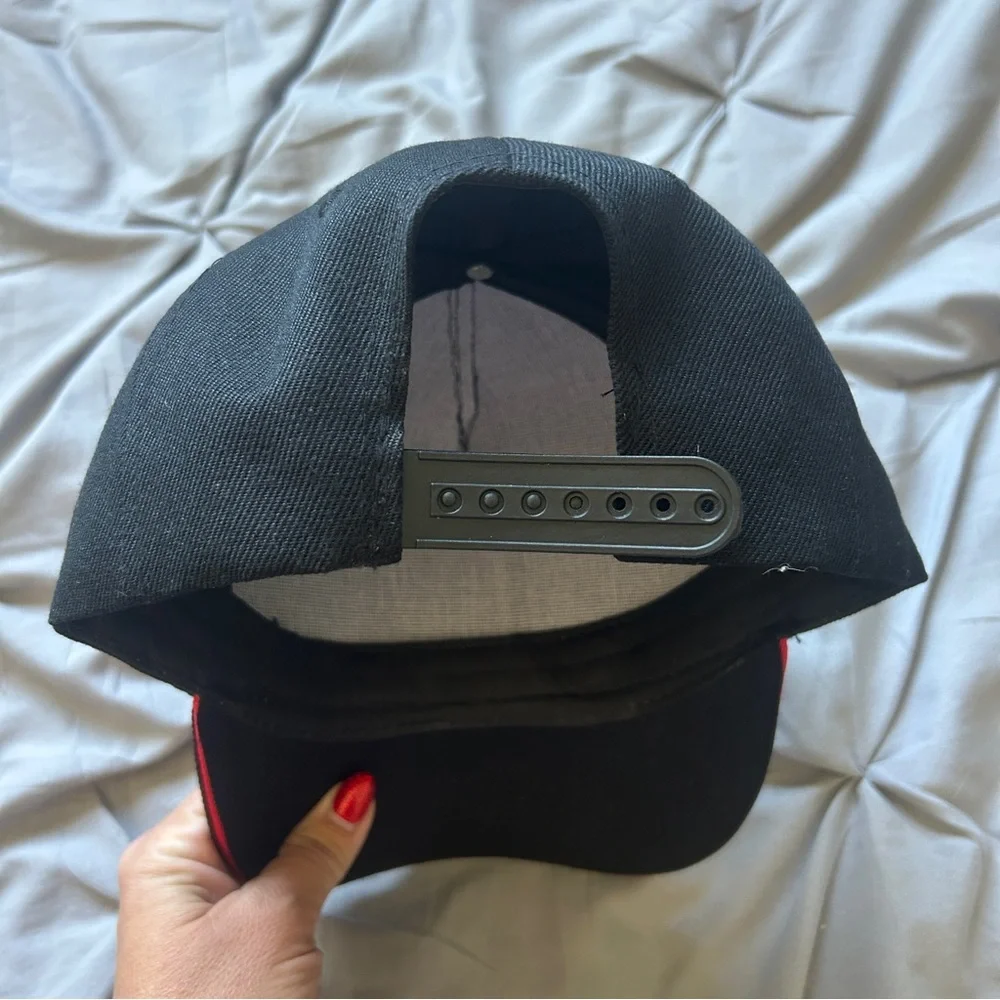 Stitch Black Cap - Picture 3 of 8